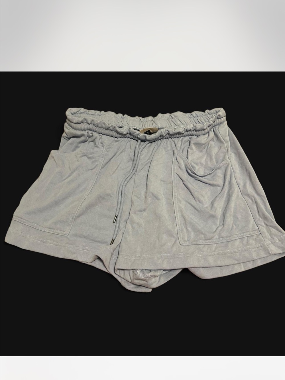Universal threads shorts size medium